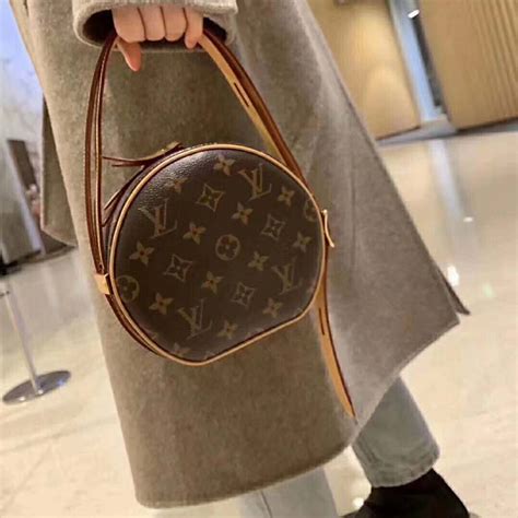 sac chapeau louis vuitton|Boite Chapeau Souple MM Monogram .